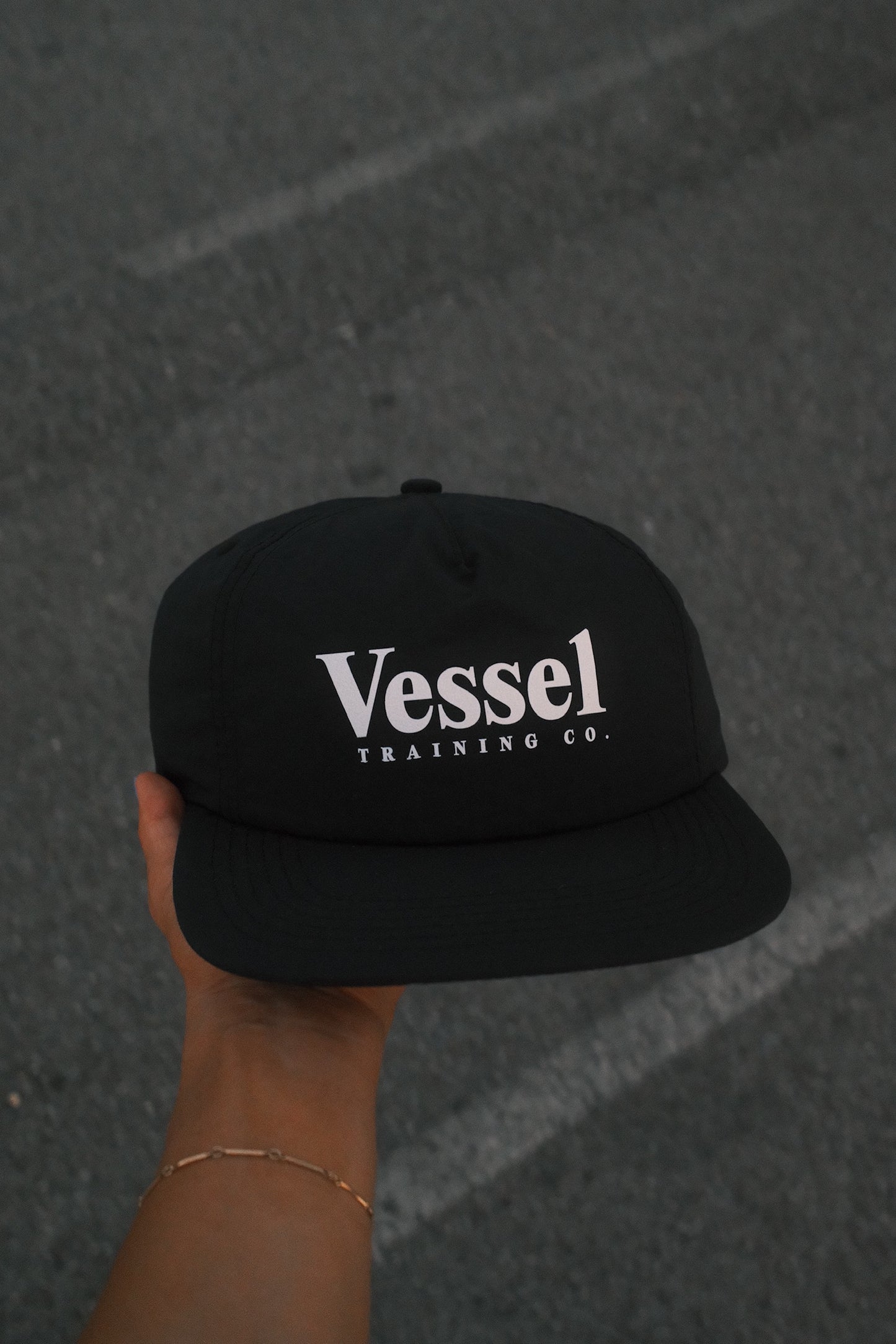 BLACK VINTAGE SPORT HAT - SOLID