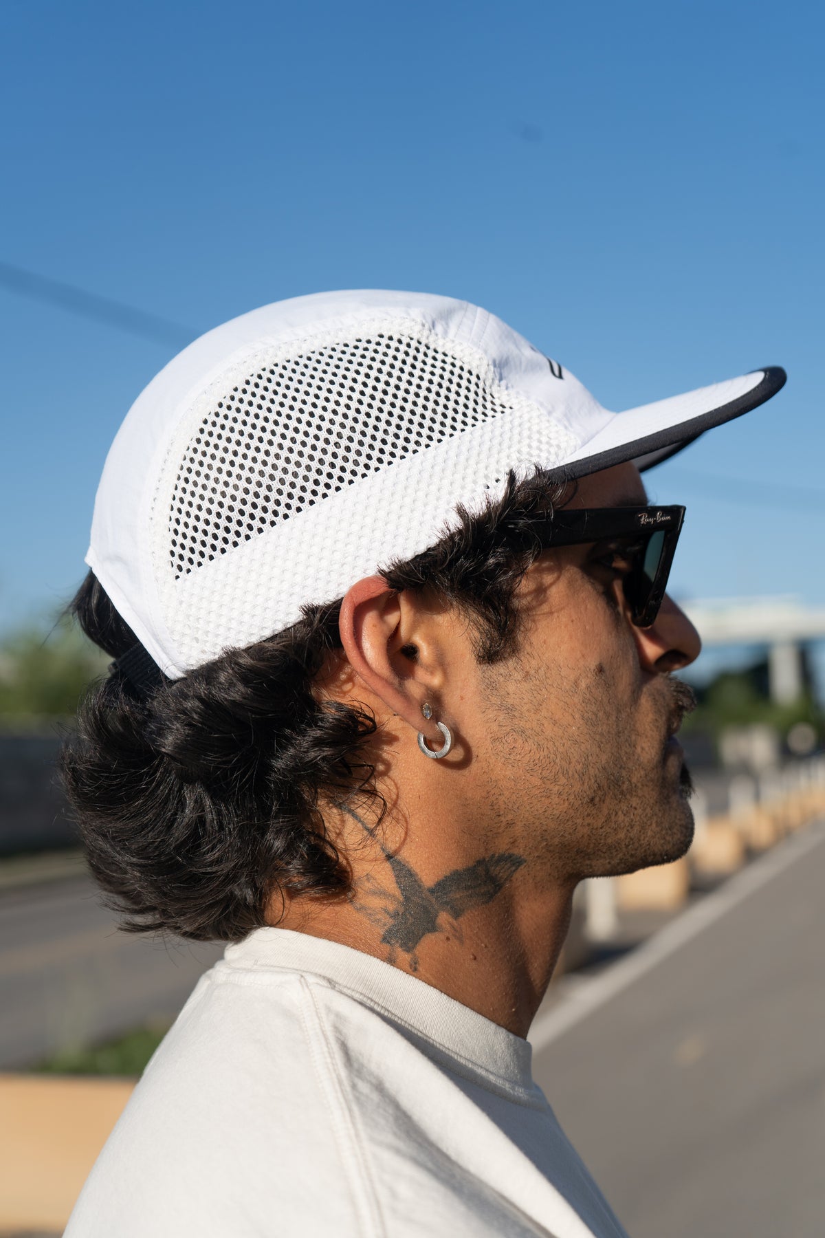 RUNNING MESH HAT - WHITE/WHITE
