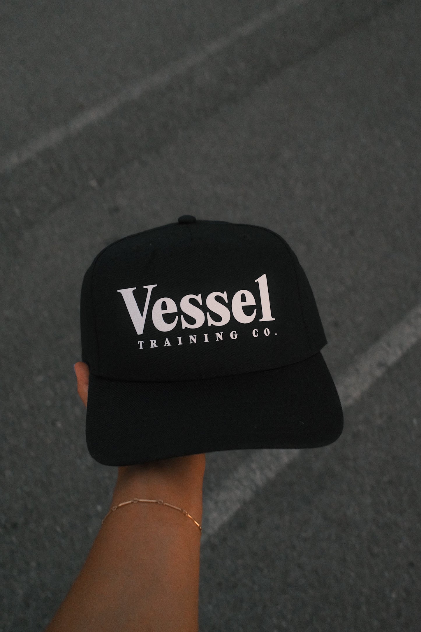 BLACK VINTAGE HAT - SOLID