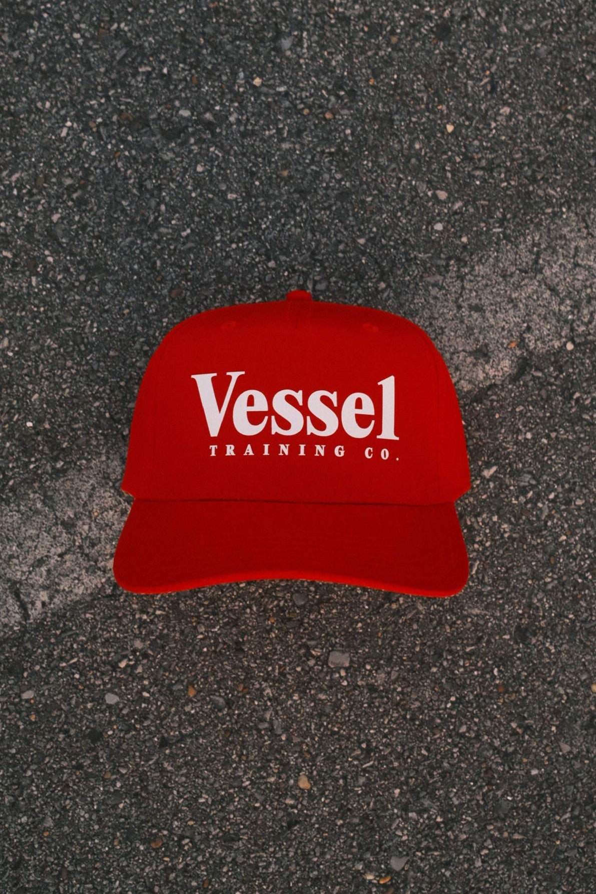RED VINTAGE HAT - SOLID
